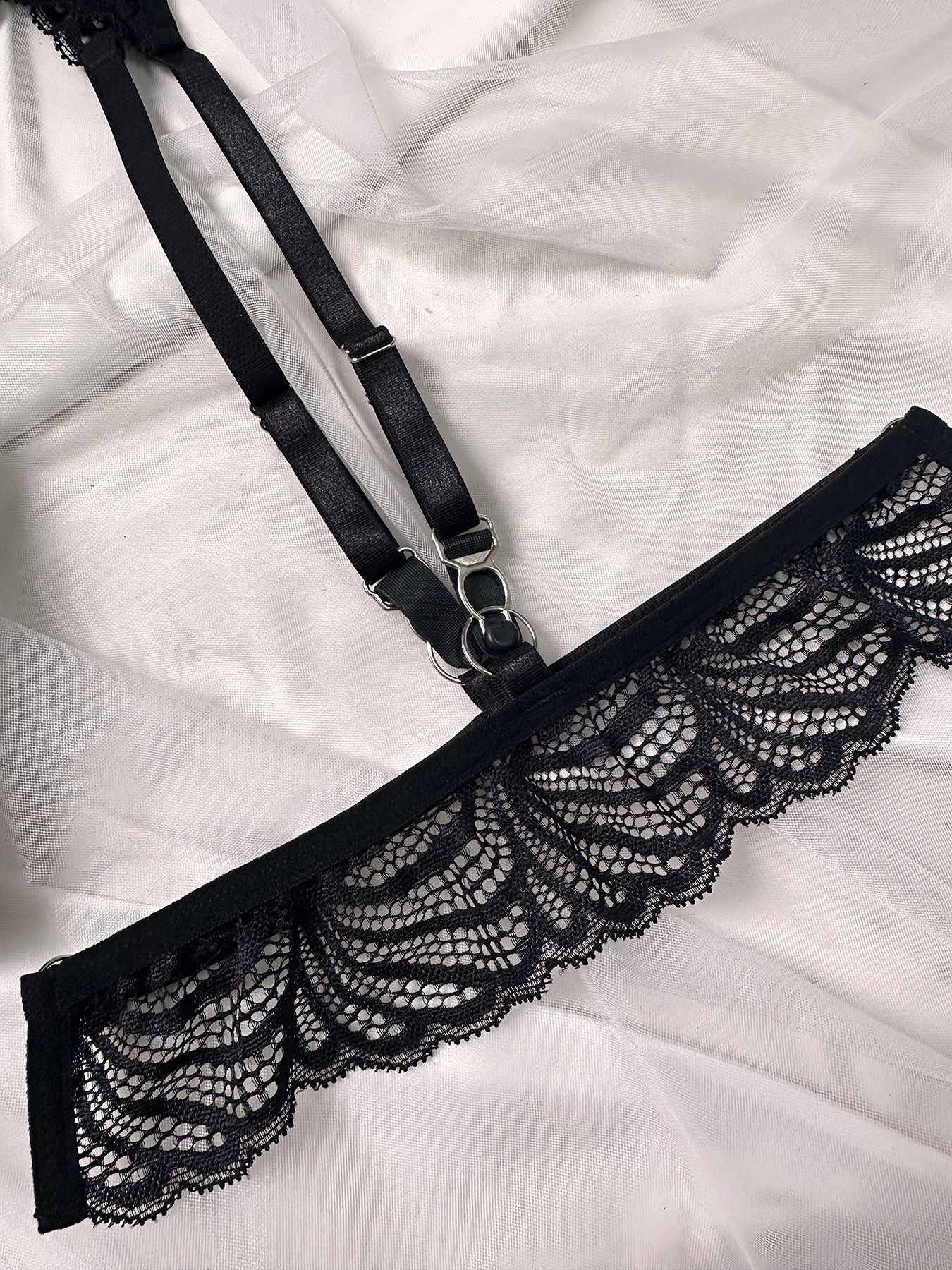 Lace Push-Up Underwire Bra — luxury lingerie, hand-picked by Karina | Dentelle Karina