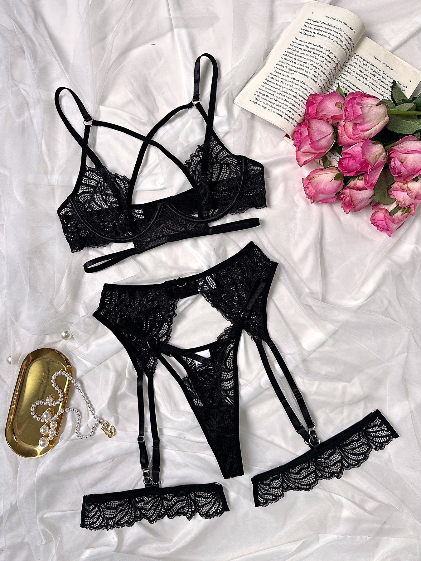 Lace Push-Up Underwire Bra — luxury lingerie, hand-picked by Karina | Dentelle Karina
